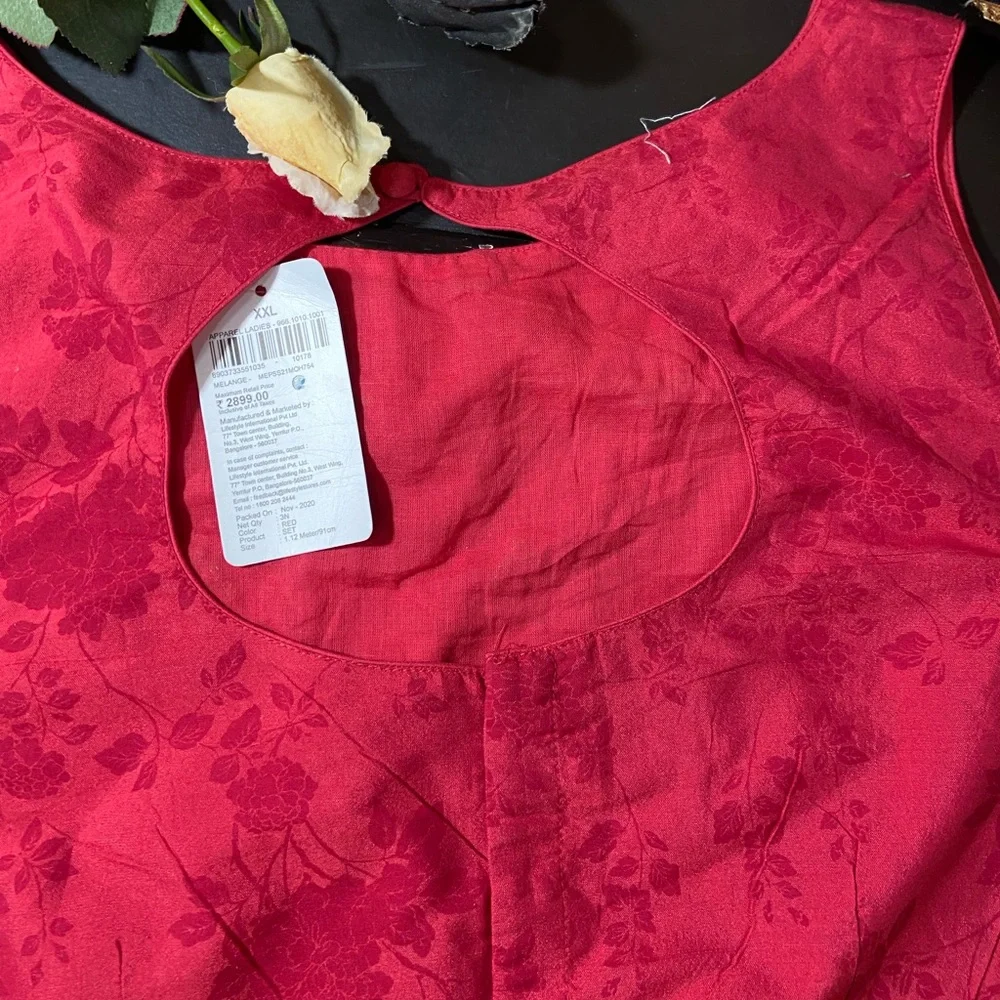Melange Tops. Size - XXL - Picture 6 of 9